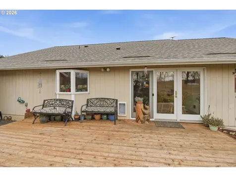 1137 Ash Grove Loop Creswell OR 97426