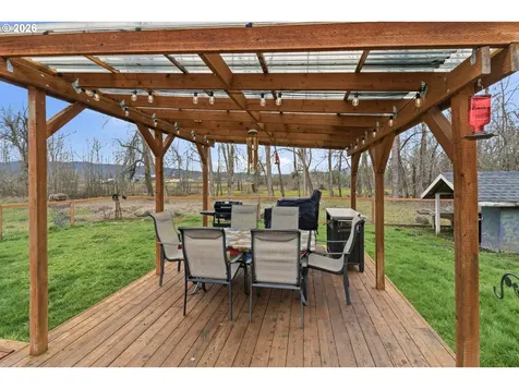 1137 Ash Grove Loop Creswell OR 97426