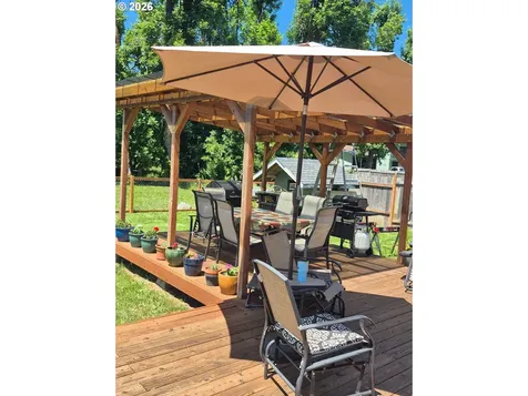 1137 Ash Grove Loop Creswell OR 97426