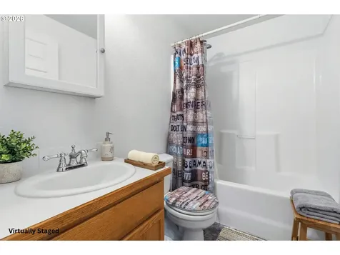 1137 Ash Grove Loop Creswell OR 97426