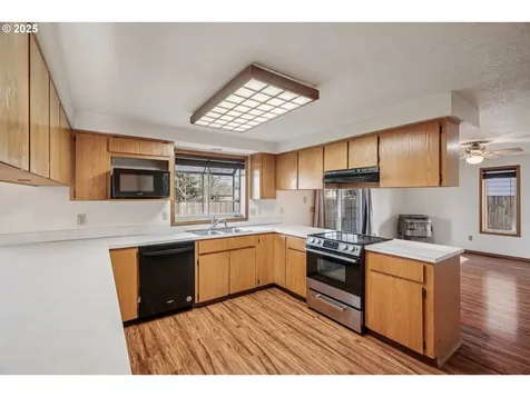 2067 SW Oleander Street Mcminnville OR 97128