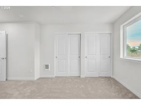 9257 E Burnside Street Portland OR 97216
