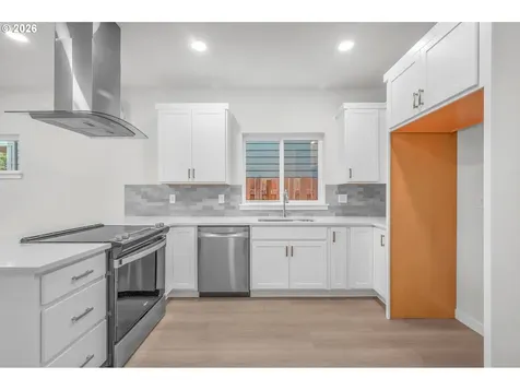 9257 E Burnside Street Portland OR 97216
