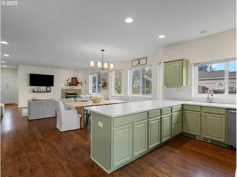 15083 Persimmon Way Oregon City OR 97045
