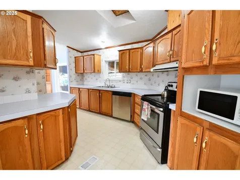928 Quines Creek Road Azalea OR 97410