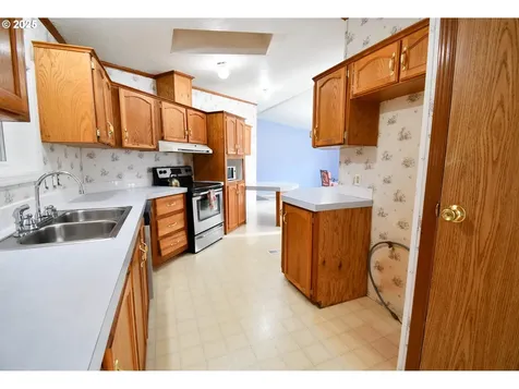 928 Quines Creek Road Azalea OR 97410