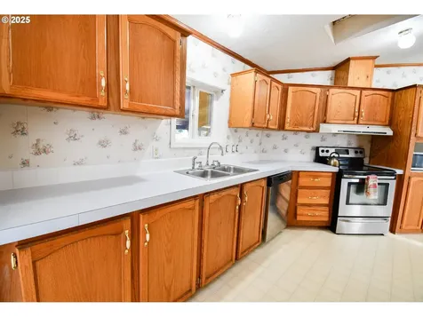 928 Quines Creek Road Azalea OR 97410
