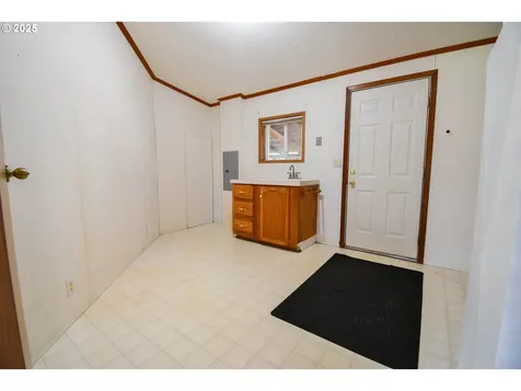 928 Quines Creek Road Azalea OR 97410