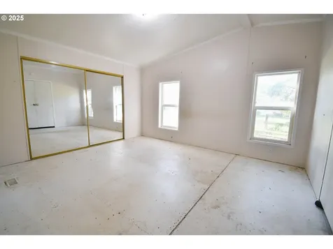 928 Quines Creek Road Azalea OR 97410