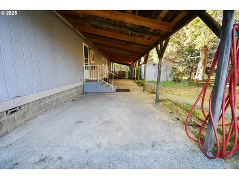 928 Quines Creek Road Azalea OR 97410