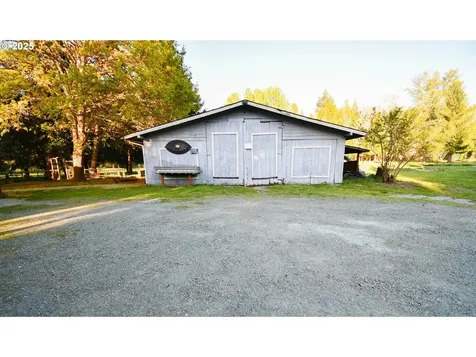 928 Quines Creek Road Azalea OR 97410