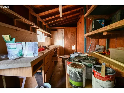 928 Quines Creek Road Azalea OR 97410