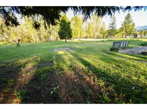 928 Quines Creek Road Azalea OR 97410