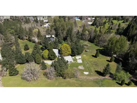 928 Quines Creek Road Azalea OR 97410