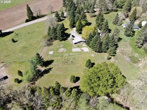 928 Quines Creek Road Azalea OR 97410