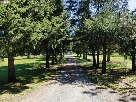 928 Quines Creek Road Azalea OR 97410