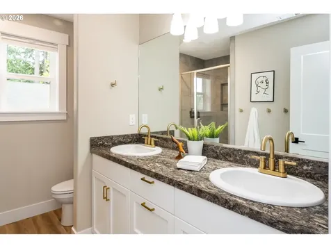 518 Jersey Street Silverton OR 97381