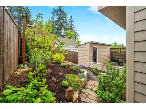 518 Jersey Street Silverton OR 97381