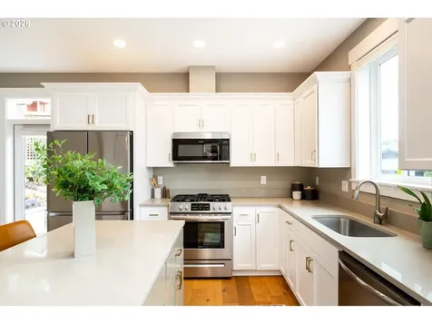 518 Jersey Street Silverton OR 97381