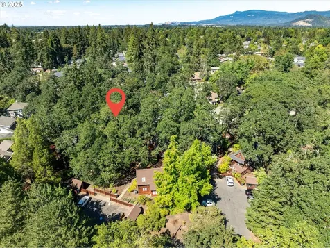 249 Spyglass Drive Eugene OR 97401