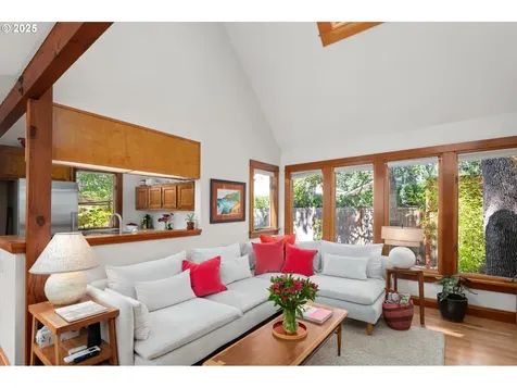 249 Spyglass Drive Eugene OR 97401