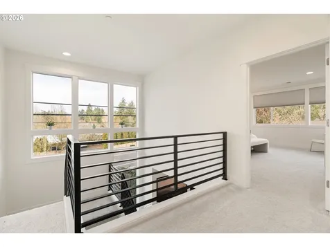 5891 SW 67th Place Portland OR 97225