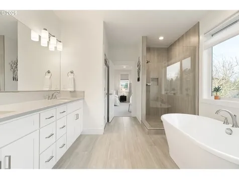 5891 SW 67th Place Portland OR 97225