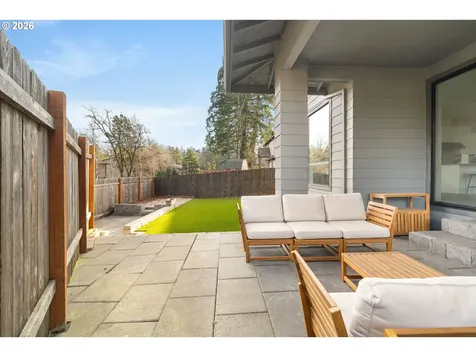5891 SW 67th Place Portland OR 97225