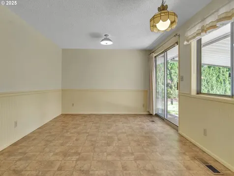 1118 SW Wanetah Way Mcminnville OR 97128