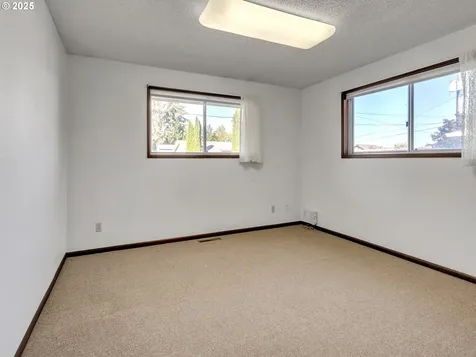 1118 SW Wanetah Way Mcminnville OR 97128