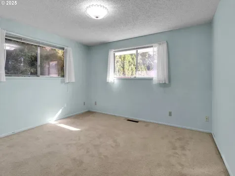 1118 SW Wanetah Way Mcminnville OR 97128