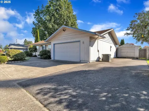 1118 SW Wanetah Way Mcminnville OR 97128