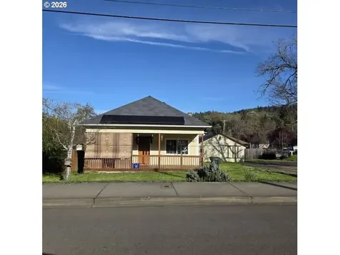 597 SE Ramp Street Roseburg OR 97470