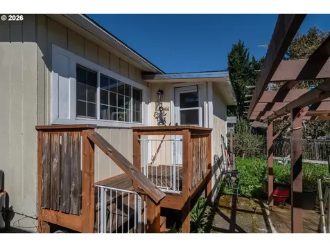 597 SE Ramp Street Roseburg OR 97470