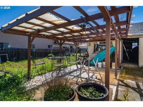 597 SE Ramp Street Roseburg OR 97470
