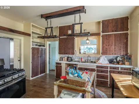 597 SE Ramp Street Roseburg OR 97470