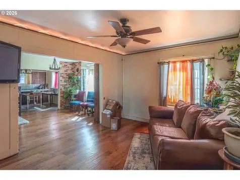 597 SE Ramp Street Roseburg OR 97470
