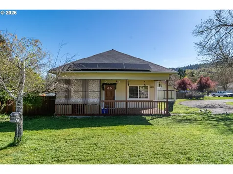 597 SE Ramp Street Roseburg OR 97470