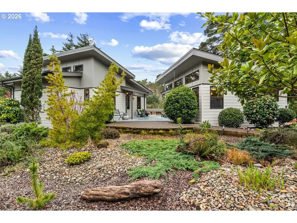 4975 Heceta Beach Road Florence OR 97439