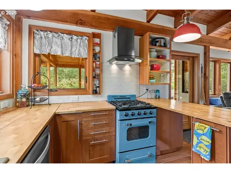 4975 Heceta Beach Road Florence OR 97439