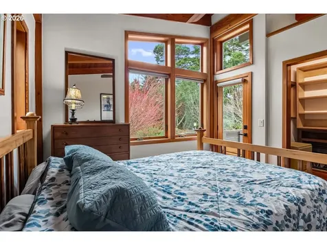 4975 Heceta Beach Road Florence OR 97439