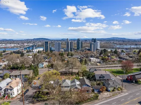 3515 SW Barbur Boulevard Portland OR 97239