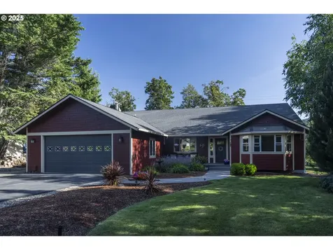 418 Rivershore Drive Roseburg OR 97470