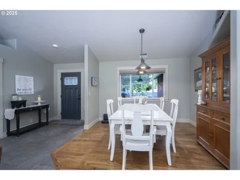 418 Rivershore Drive Roseburg OR 97470