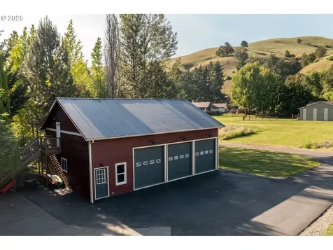 418 Rivershore Drive Roseburg OR 97470