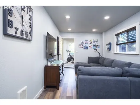 418 Rivershore Drive Roseburg OR 97470