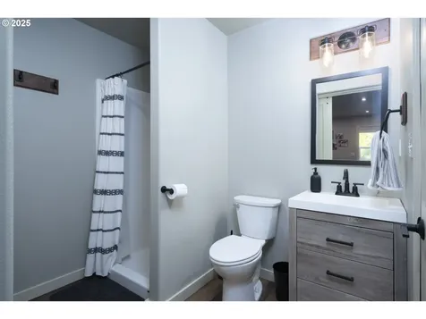 418 Rivershore Drive Roseburg OR 97470