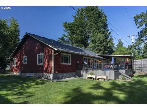 418 Rivershore Drive Roseburg OR 97470