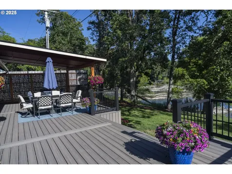 418 Rivershore Drive Roseburg OR 97470