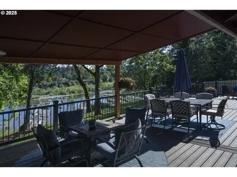 418 Rivershore Drive Roseburg OR 97470